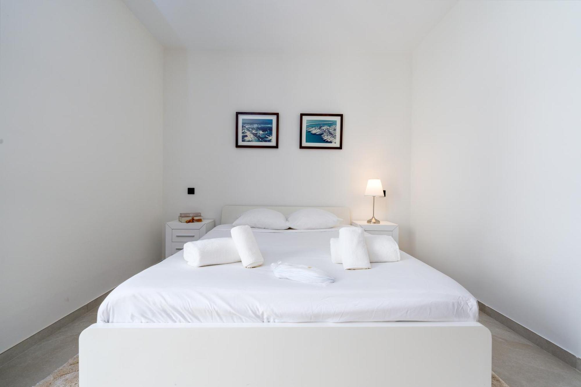 شقة 243-Fully Renovated-Puerto Banus Marbella Front Line Penthouse المظهر الخارجي الصورة