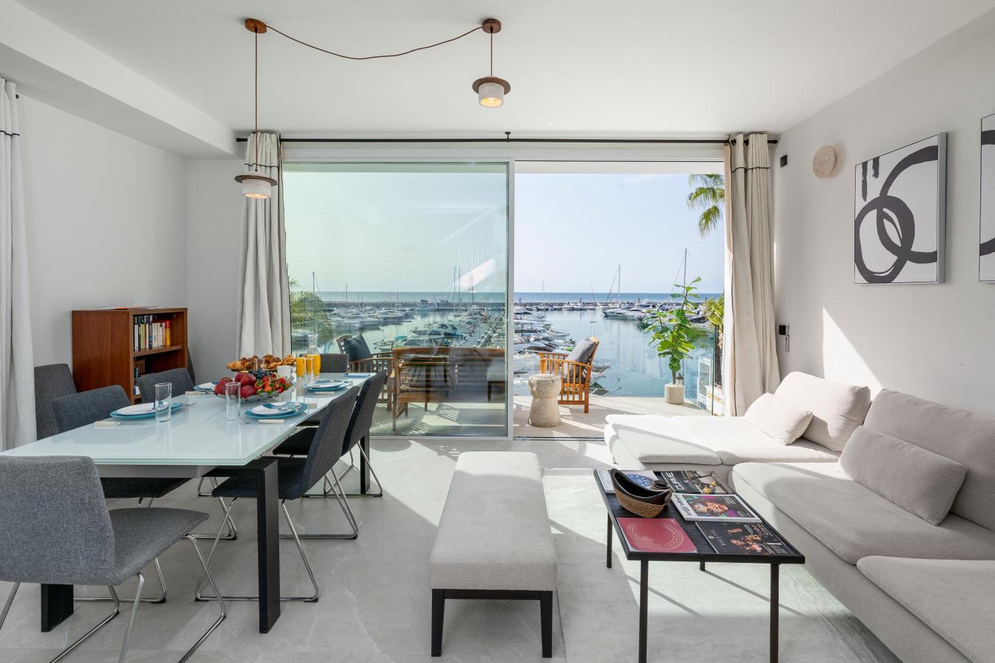 شقة 243-Fully Renovated-Puerto Banus Marbella Front Line Penthouse المظهر الخارجي الصورة
