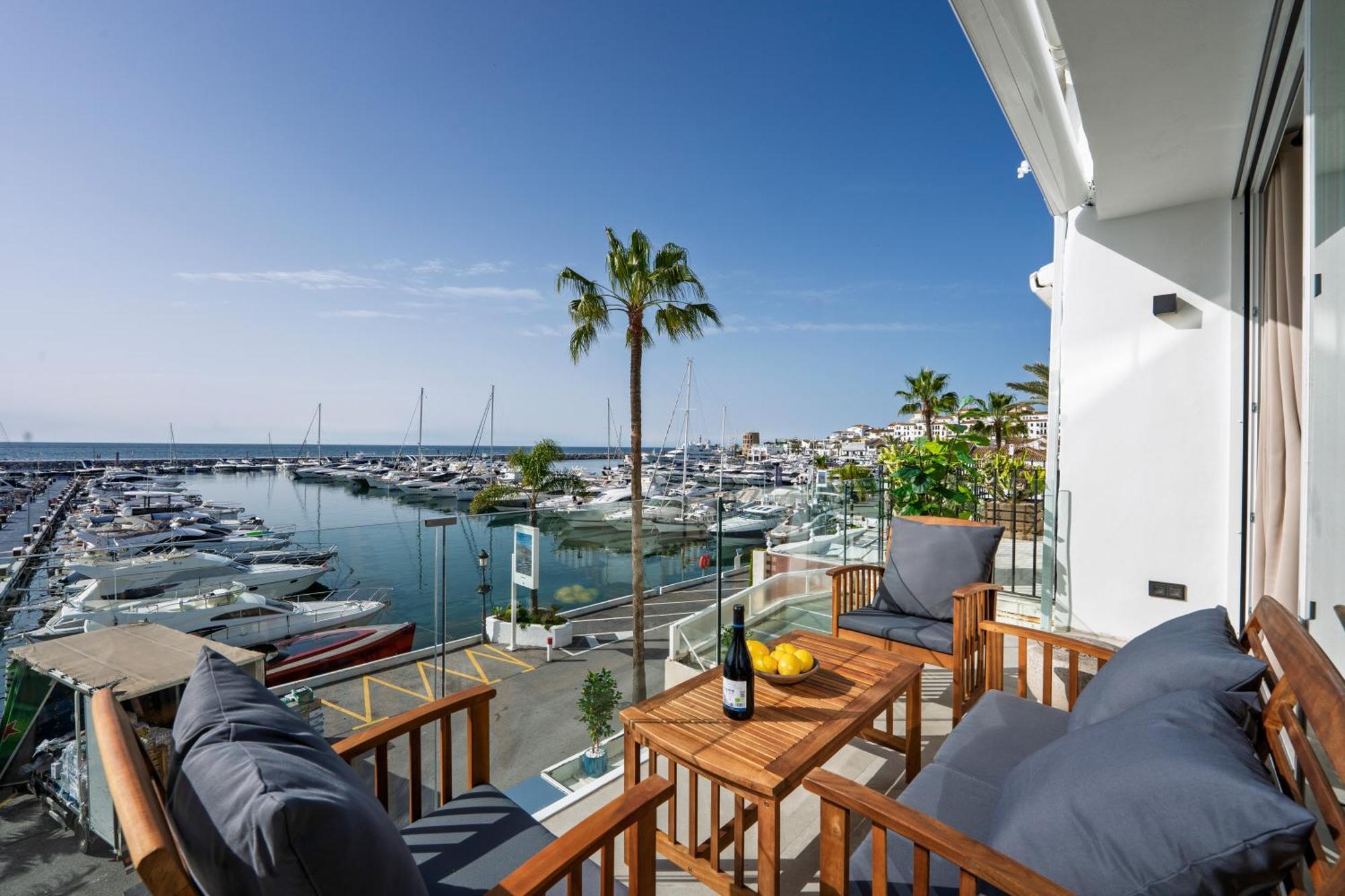 شقة 243-Fully Renovated-Puerto Banus Marbella Front Line Penthouse المظهر الخارجي الصورة