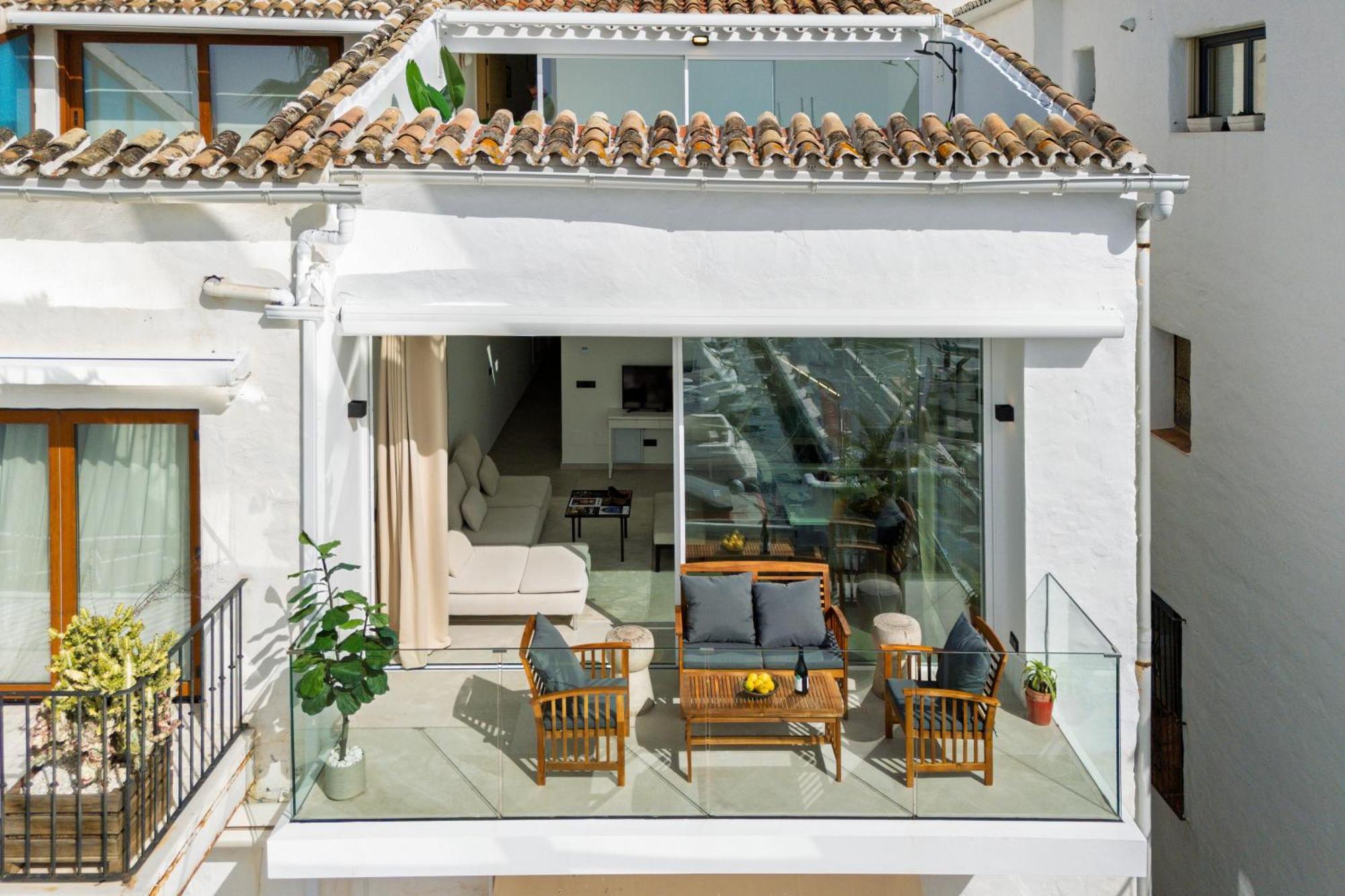 شقة 243-Fully Renovated-Puerto Banus Marbella Front Line Penthouse المظهر الخارجي الصورة