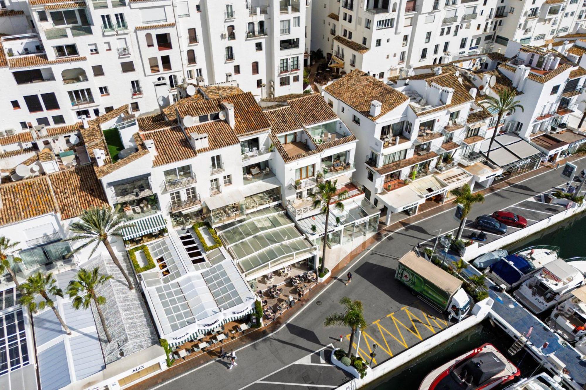 شقة 243-Fully Renovated-Puerto Banus Marbella Front Line Penthouse المظهر الخارجي الصورة