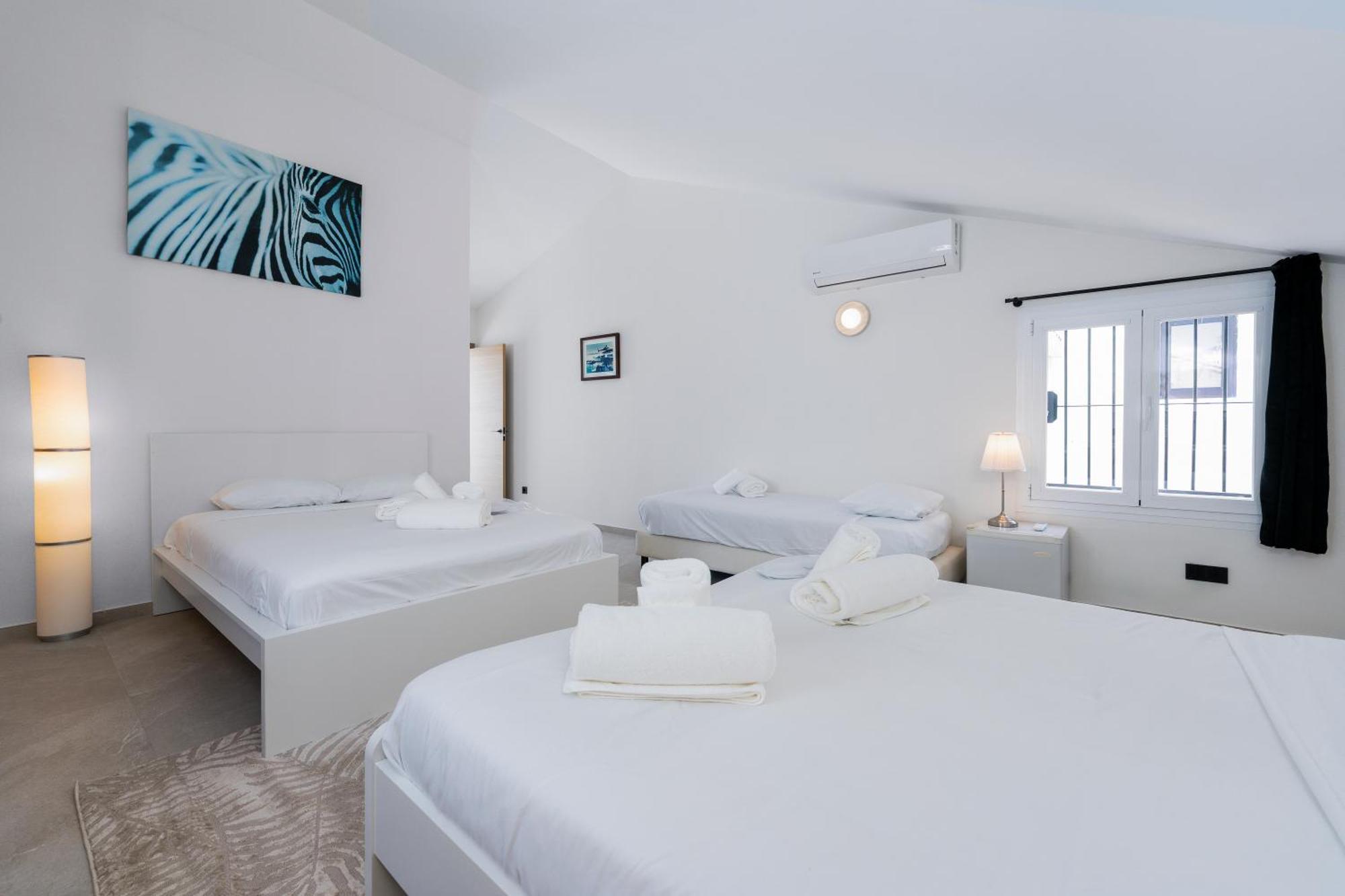 شقة 243-Fully Renovated-Puerto Banus Marbella Front Line Penthouse المظهر الخارجي الصورة