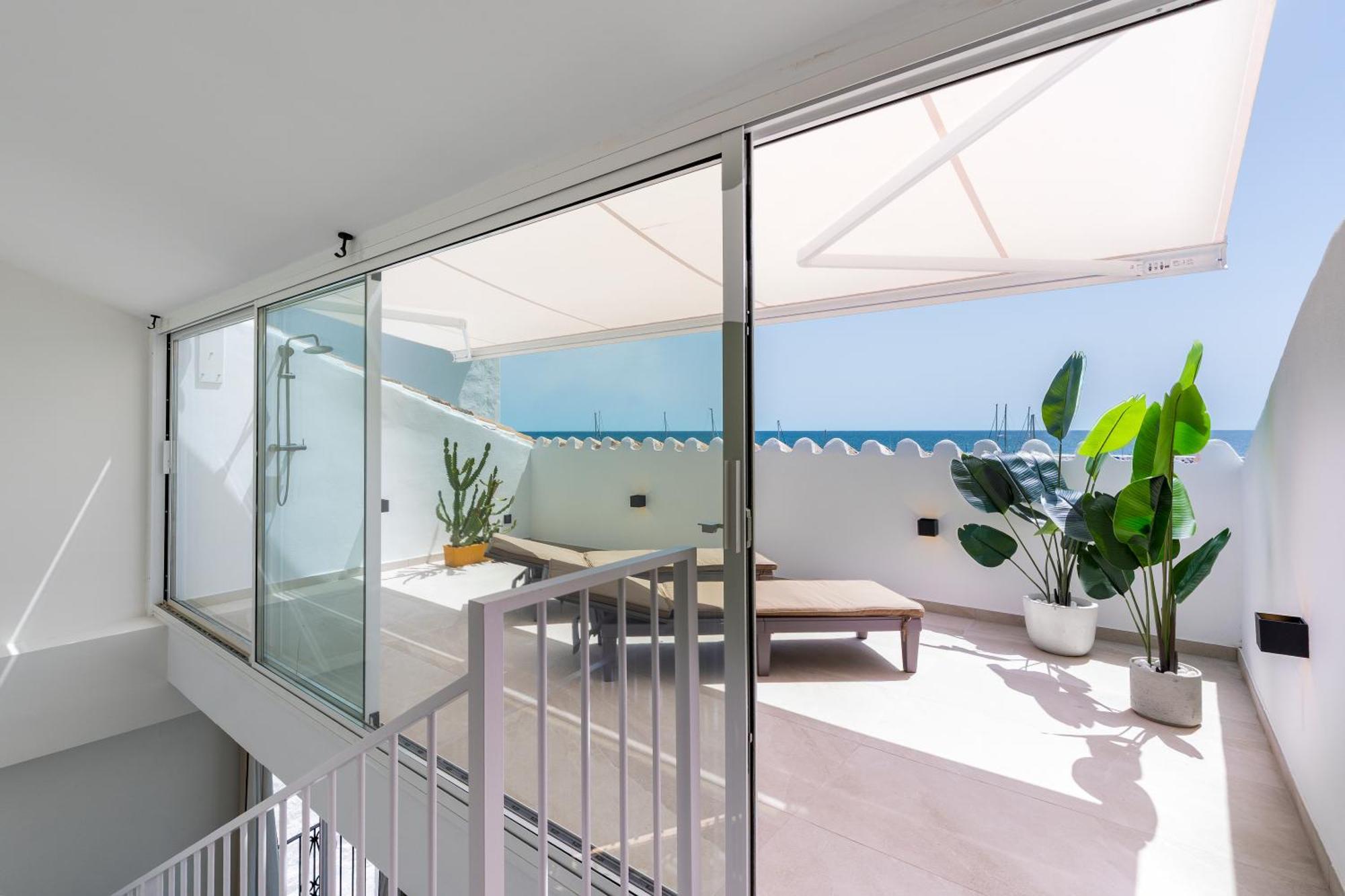شقة 243-Fully Renovated-Puerto Banus Marbella Front Line Penthouse المظهر الخارجي الصورة