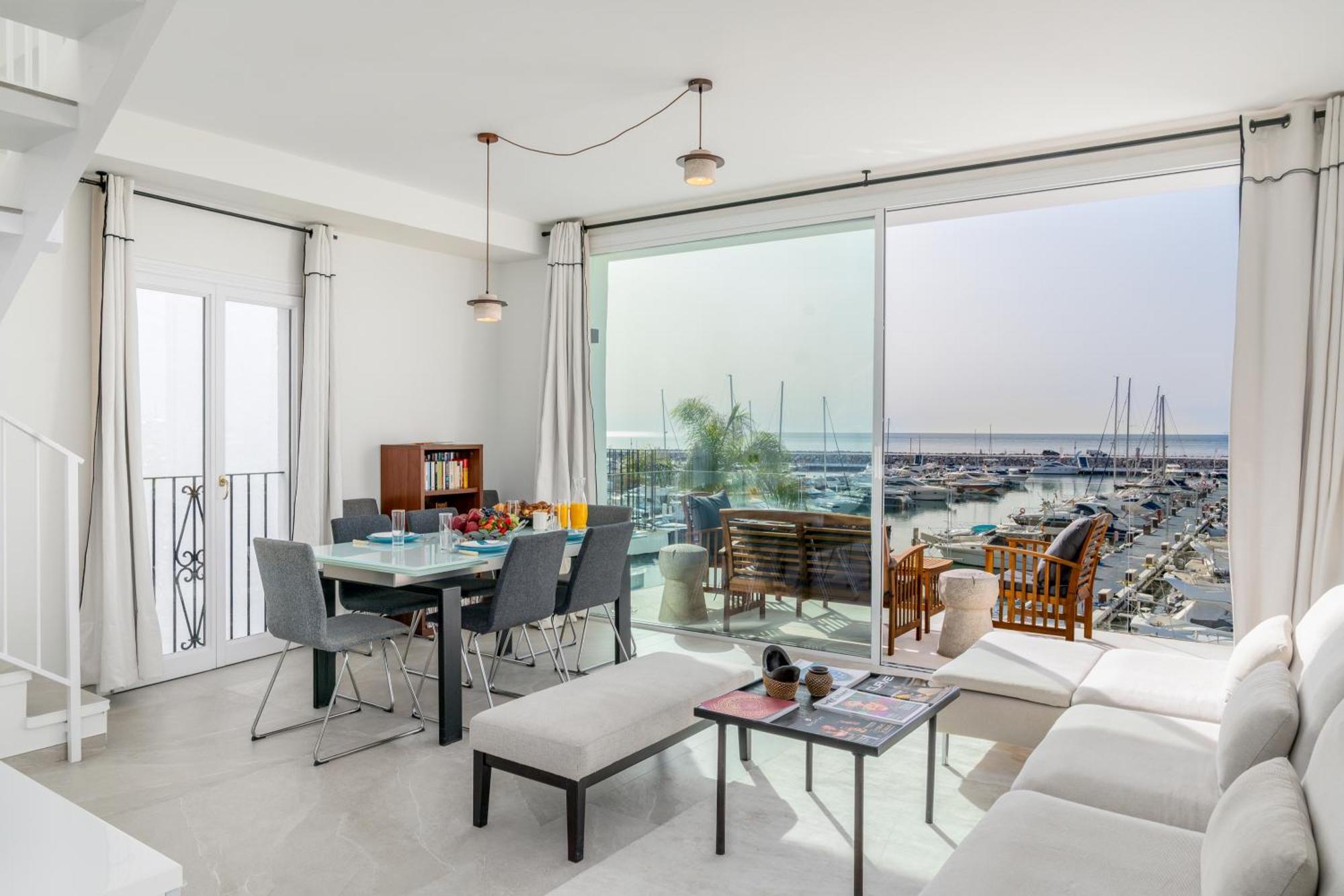 شقة 243-Fully Renovated-Puerto Banus Marbella Front Line Penthouse المظهر الخارجي الصورة