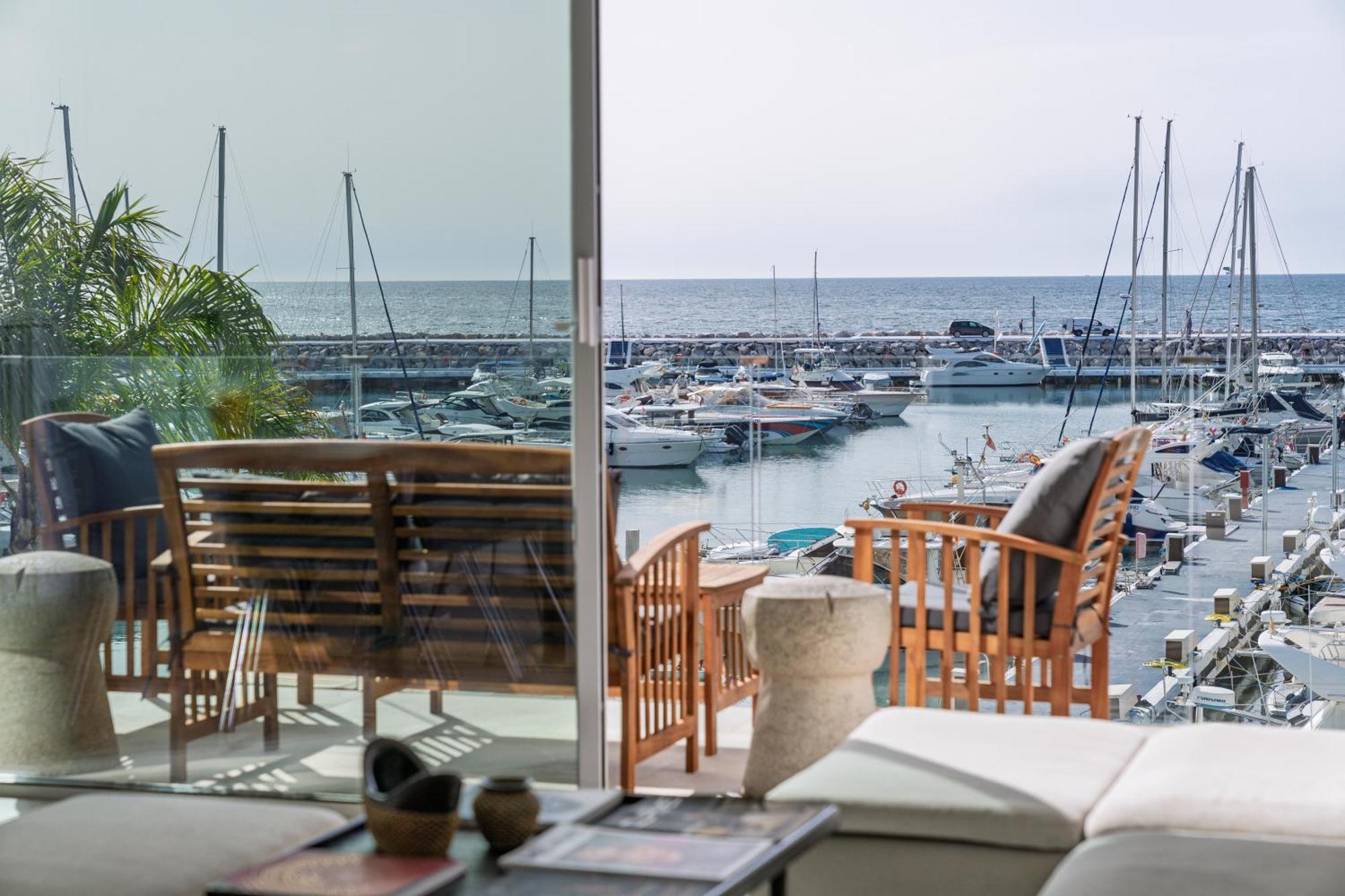 شقة 243-Fully Renovated-Puerto Banus Marbella Front Line Penthouse المظهر الخارجي الصورة