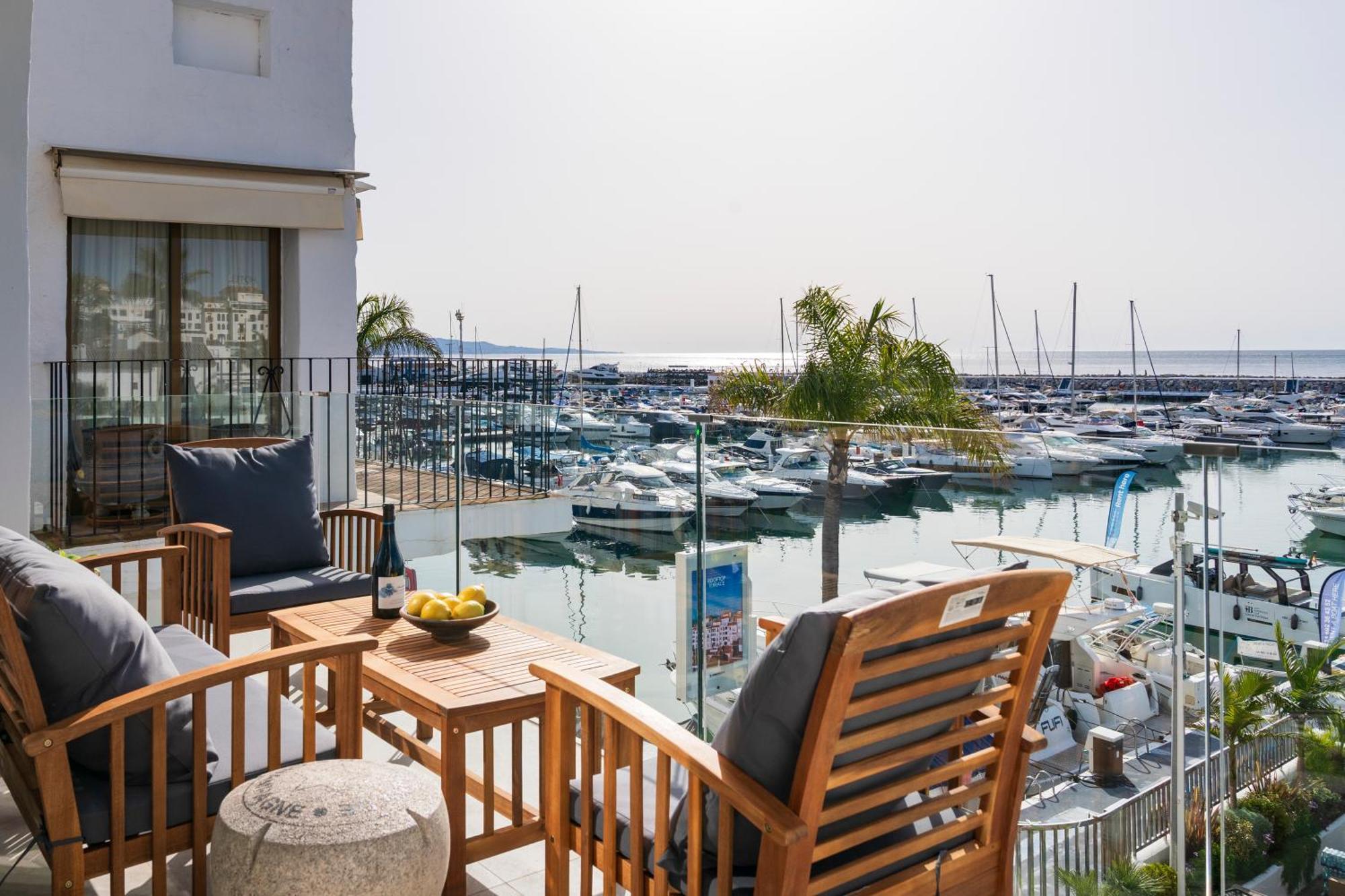 شقة 243-Fully Renovated-Puerto Banus Marbella Front Line Penthouse المظهر الخارجي الصورة